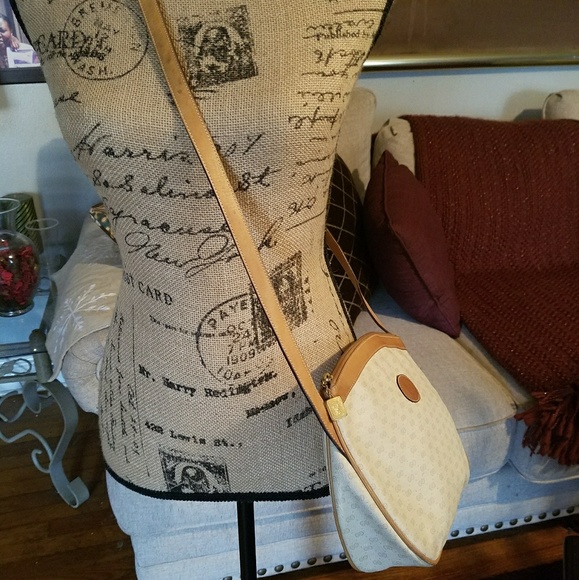 Authentic Gucci Purse - Picture 4 of 4